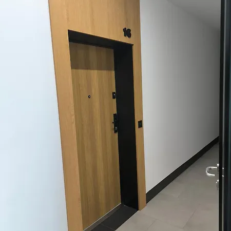 Goldclass Apartment *