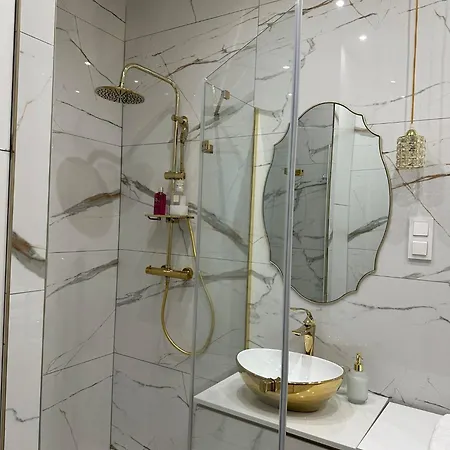 Appartement Goldclass - Free Parking - Self Check-in *